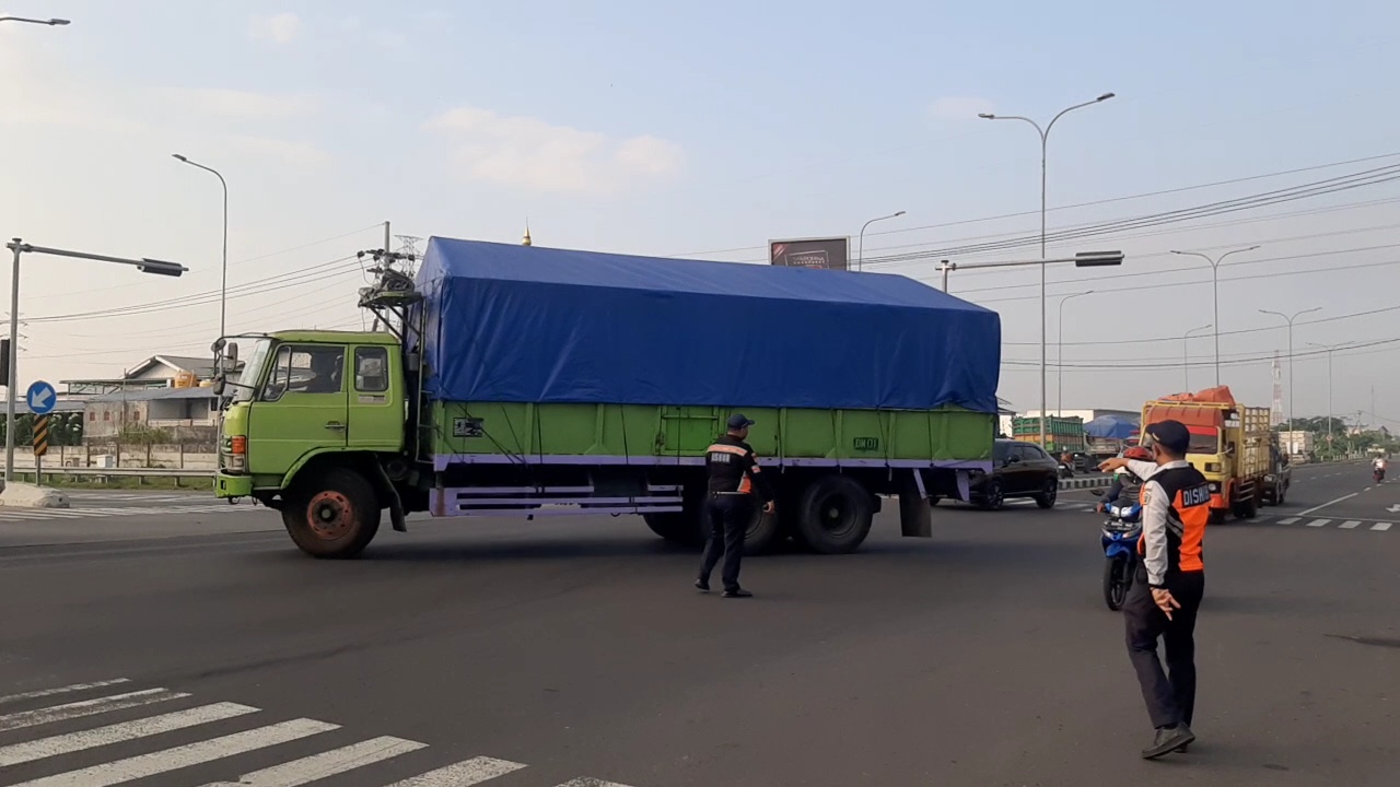 Jam Operasional Angkutan Barang