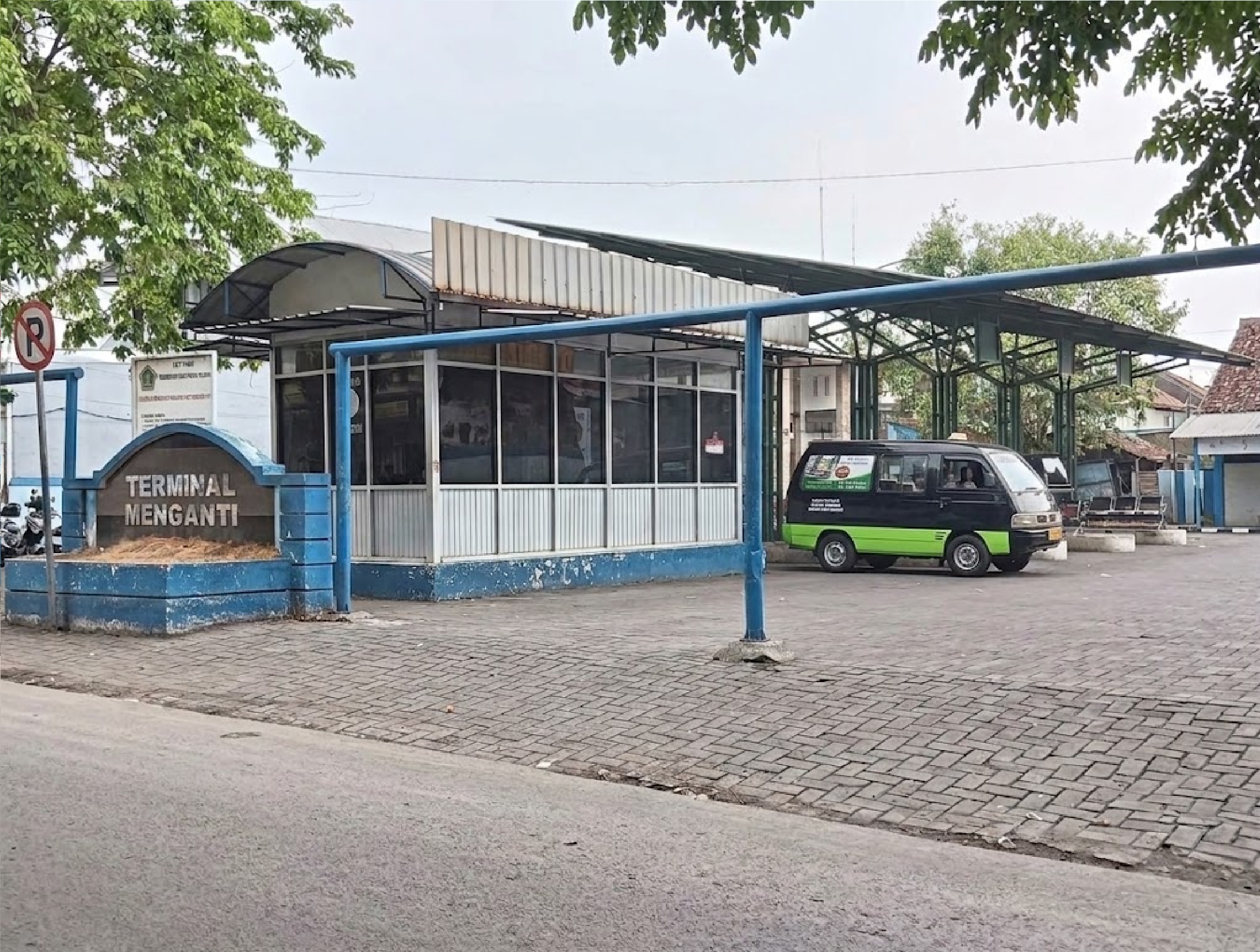 Terminal Menganti
