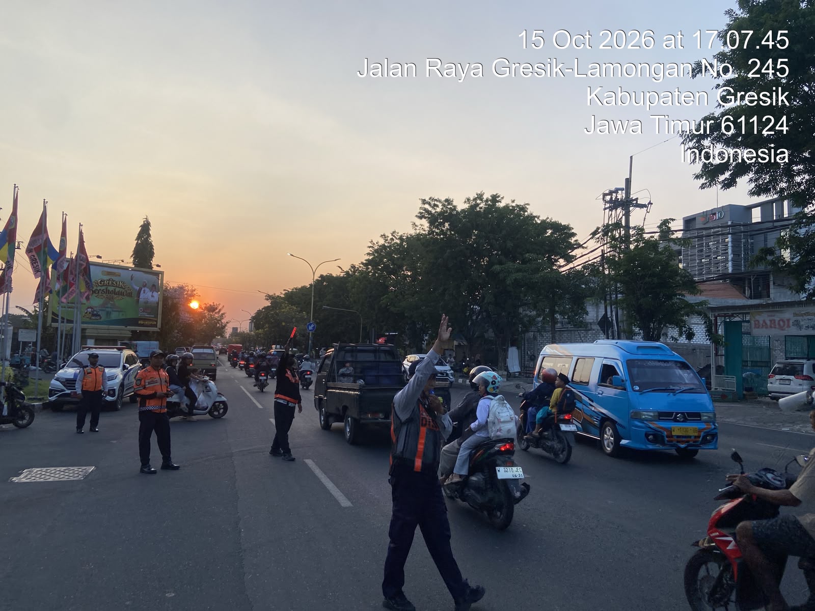 Sinergi Pelayanan Lintas Sektor Dishub Gresik: Amankan Gresik Bersholawat, Pendampingan Adipura Terminal Bunder, dan Tembus 103 Armada Lulus Uji KIR