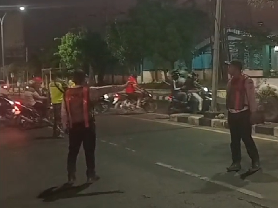 Siaga Akhir Pekan Dishub Gresik: Kawal Laga Gresik United di Gejos, Penataan Jalur Logistik Sidayu, dan Edukasi SIAP_KIR