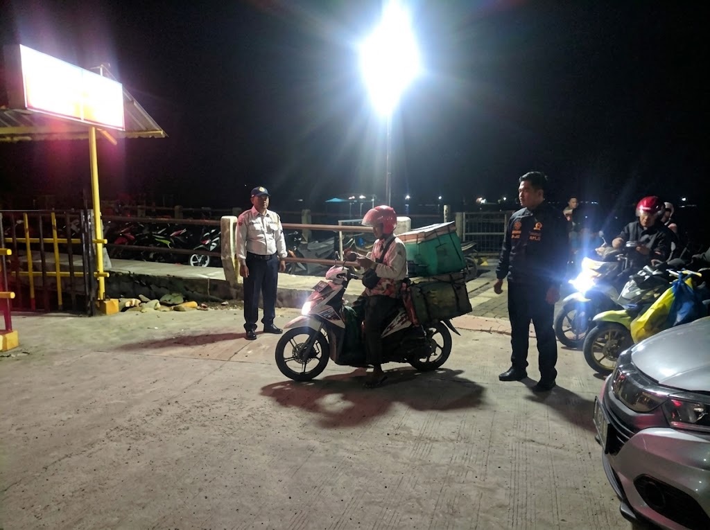 Mobilitas Tanpa Hambatan Akhir Pekan: Dishub Gresik Tata Arus Logistik Sidayu, Pelayaran Malam Bawean, dan Sosialisasi SIAP_KIR